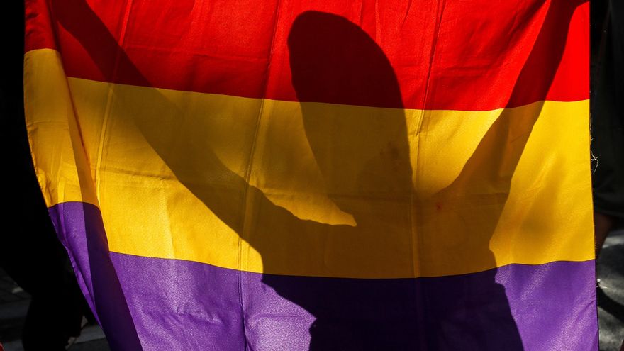 Sumar insta al Gobierno a declarar festivo nacional el 14 de abril, día de la República