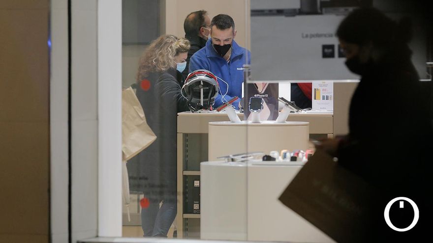 La apurada búsqueda de los últimos regalos de Reyes agita la venta en los comercios