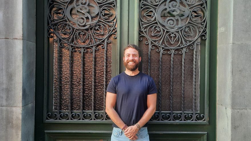 Esteban Lorenzo, apicultor profesional, es el concejal de Patrimonio Cultural de Buenavista del Norte