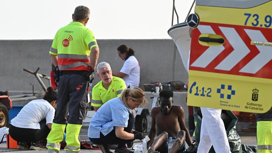 Más de un millar de migrantes desembarcan en Canarias en un fin de semana que deja al menos cinco muertos