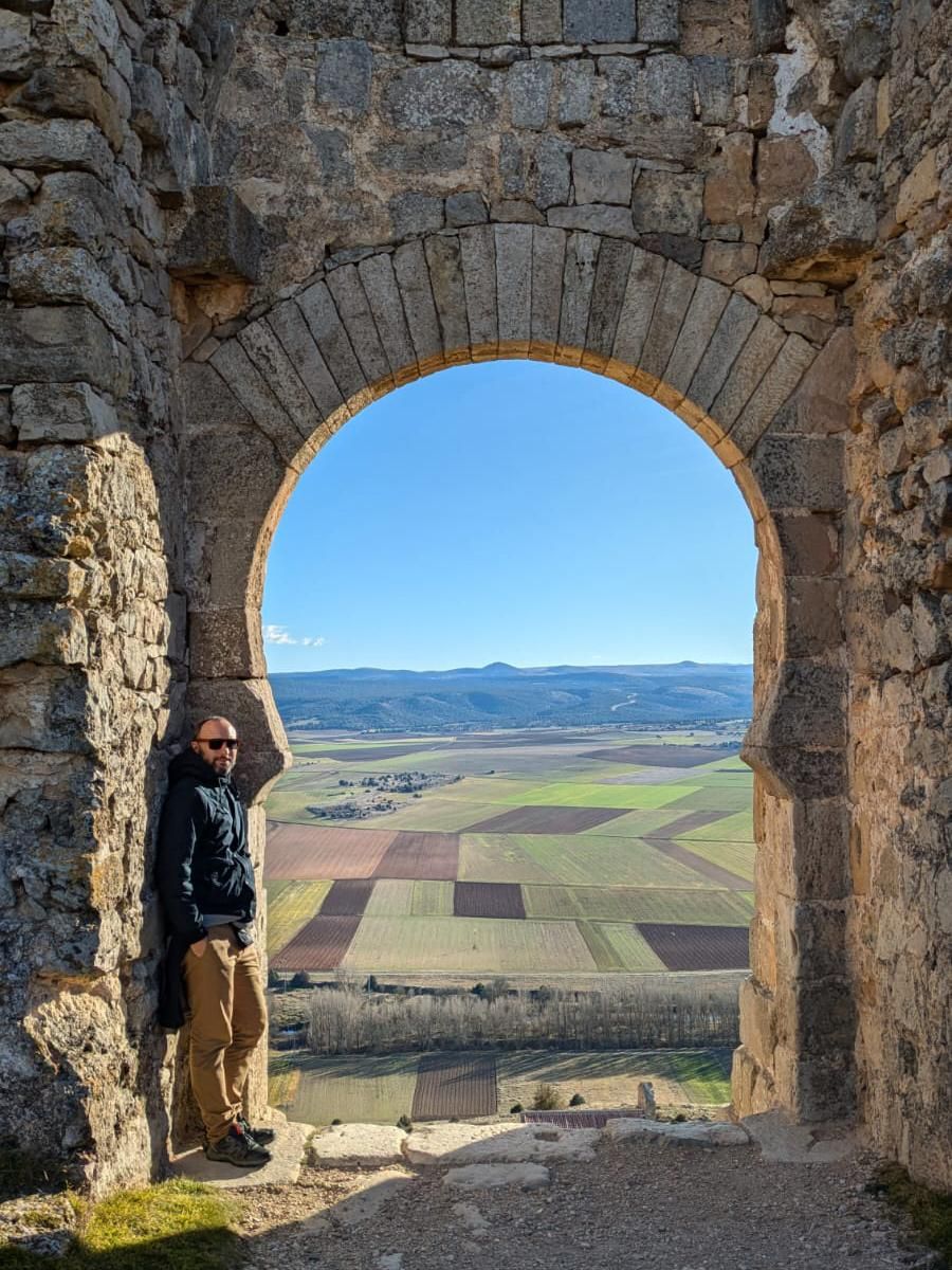 Albistur, en el acceso a la fortaleza califal de Gormaz, Soria