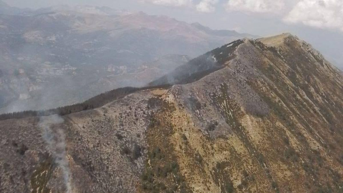 Aragón mantiene dos incendios activos por encima de los 2.000 metros de altitud en el Pirineo