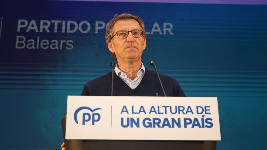 Feijóo busca una foto con las tropas españolas en Letonia y Defensa le niega el permiso