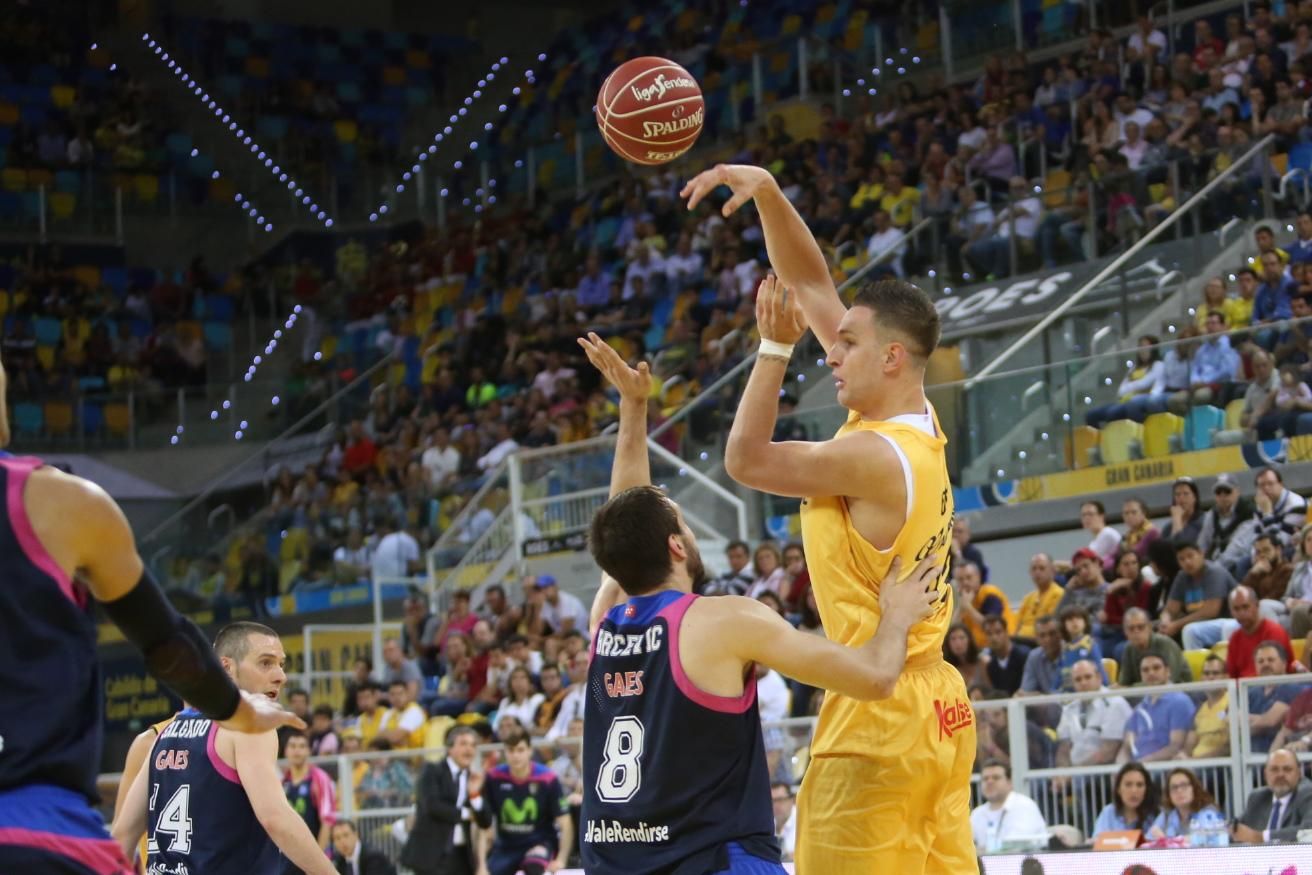 Imágenes del partido entre el Herbalife Gran Canaria y el Movistar Estudiantes. (Alejandro Ramos).