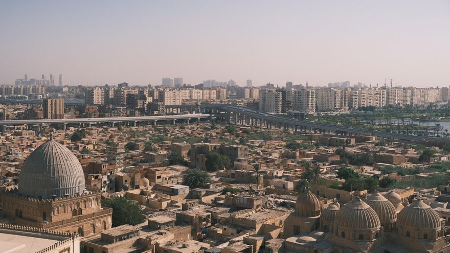 Tumbas destruidas y residentes expulsados: la Ciudad de los Muertos de El Cairo lucha por sobrevivir