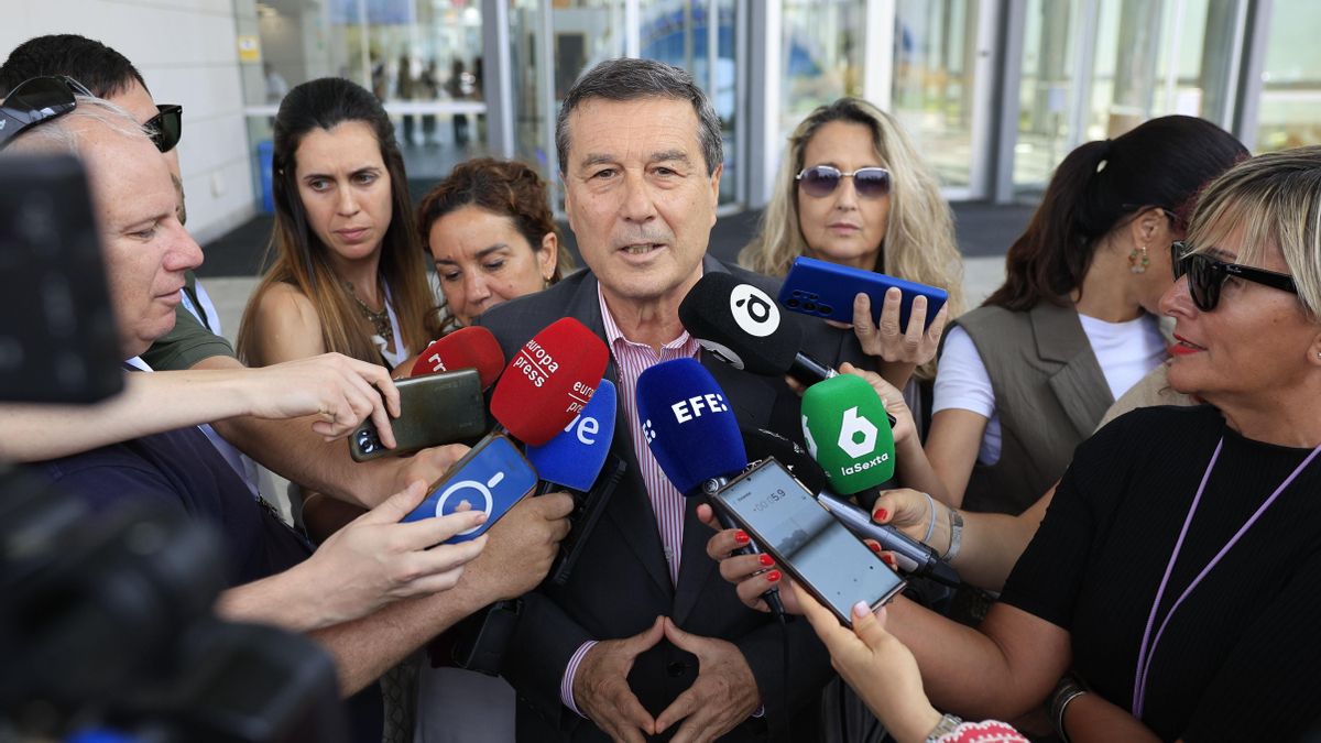 El PSPV carga contra Marciano Gómez por la anulación de los contratos estrella de Sanidad y el "caos" en la App GVA Salut