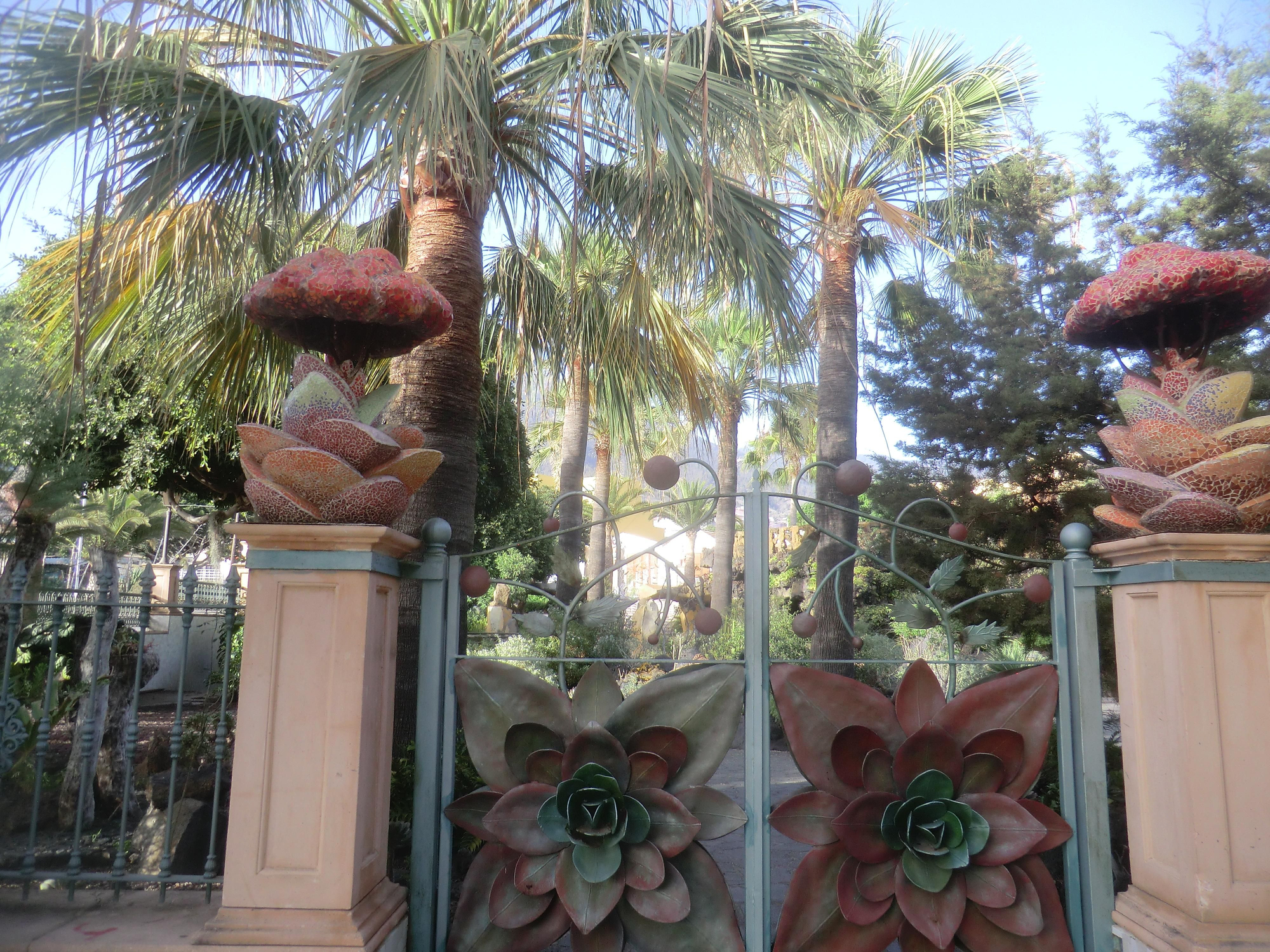 Entrada al Parque Antonio Gómez Felipe.