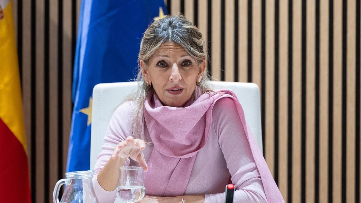 Yolanda Díaz defiende que el salario mínimo suba por encima de la inflación y que las empresas “repartan su riqueza”