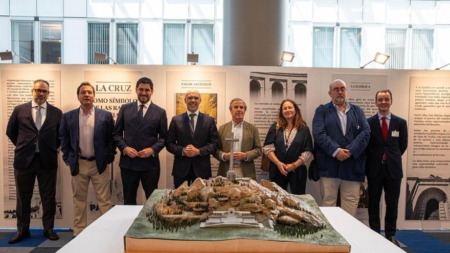 IU pide al Gobierno que exija al Parlamento Europeo paralizar la exposición de Vox sobre el Valle de los Caídos