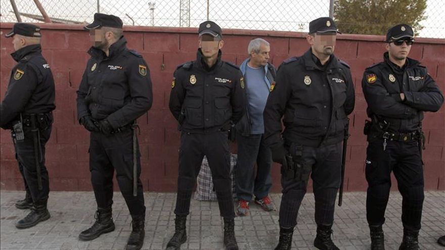 El traslado de los últimos presos de ETA en Andalucía simboliza el fin de la dispersión