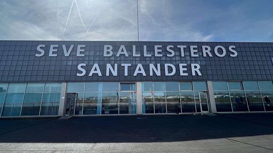 Aeropuerto Seve Ballesteros-Santander