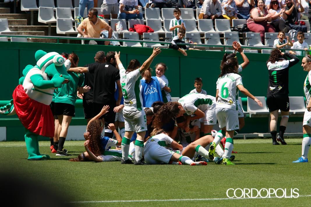 Celebración del gol de María Avilés en El Arcángel ante el Atlético de Madrid B (2019)