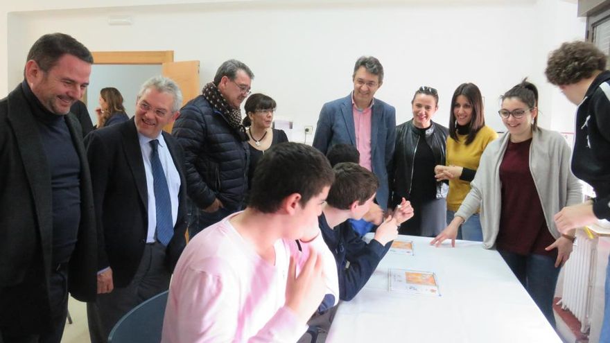 El presidente de la Diputación de León visita las instalaciones de Autismo León.