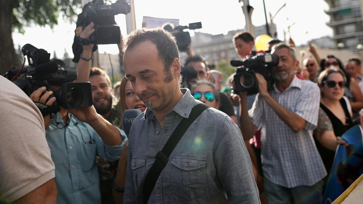 Arcuri formaliza denuncia al no entregarle Juana Rivas a los niños y afirma desconocer dónde están