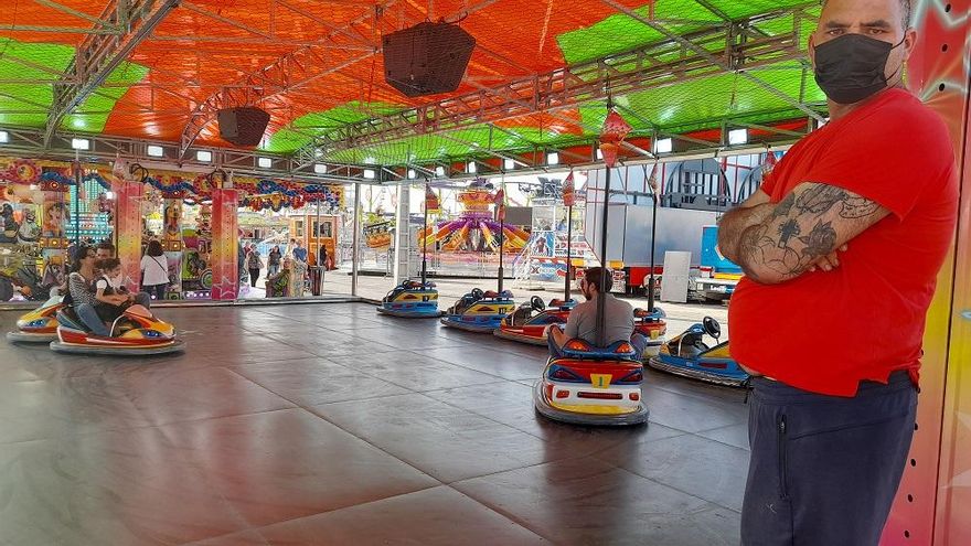 En la atracción, Javier