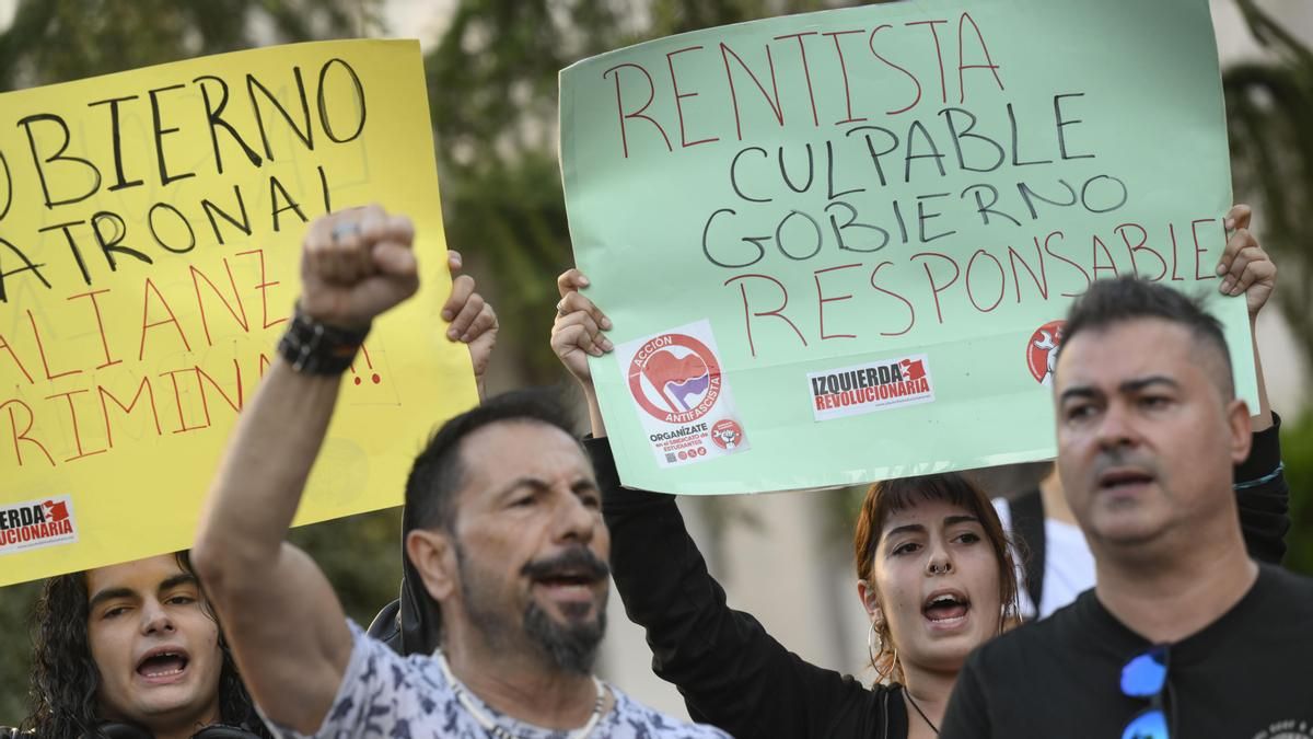 Una manifestación contra el desahucio de Maricarmen en Madrid.