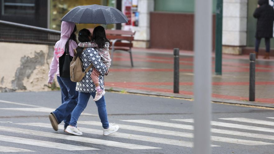 La Aemet avisa de que la lluvia no dará tregua para el final de Semana Santa