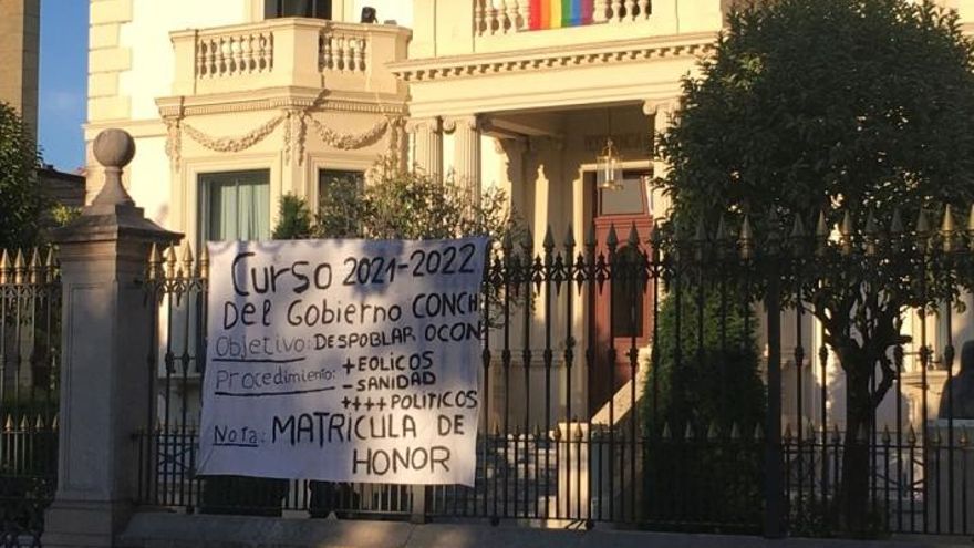 Multitudinario "No" a los recortes en las urgencias de Atención Primaria