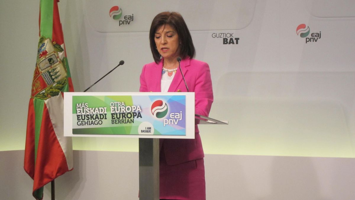 La europarlamentaria del PNV Izaskun Bilbao en una rueda de prensa