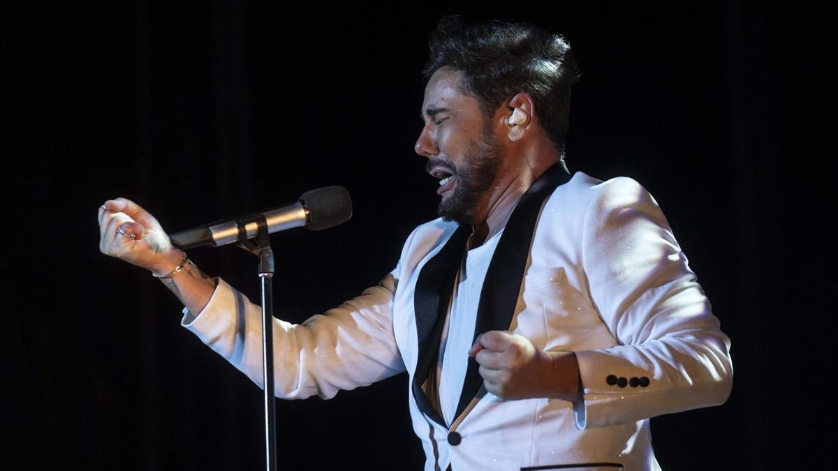 Miguel Poveda lleva su flamenco 'Diverso' al Teatro de la Axerquía