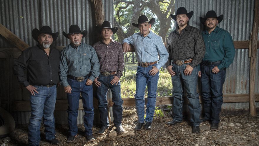 Ricky Muñoz, del grupo Intocable: Ojalá nuestra música sea un escape a momentos turbios