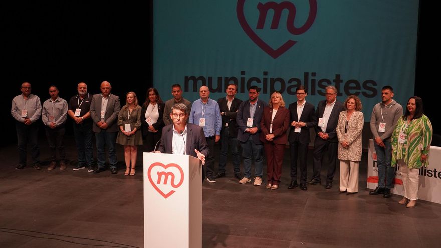 Los partidos municipalistas impulsan una iniciativa legislativa popular para rebajar el listón electoral al 3% provincial