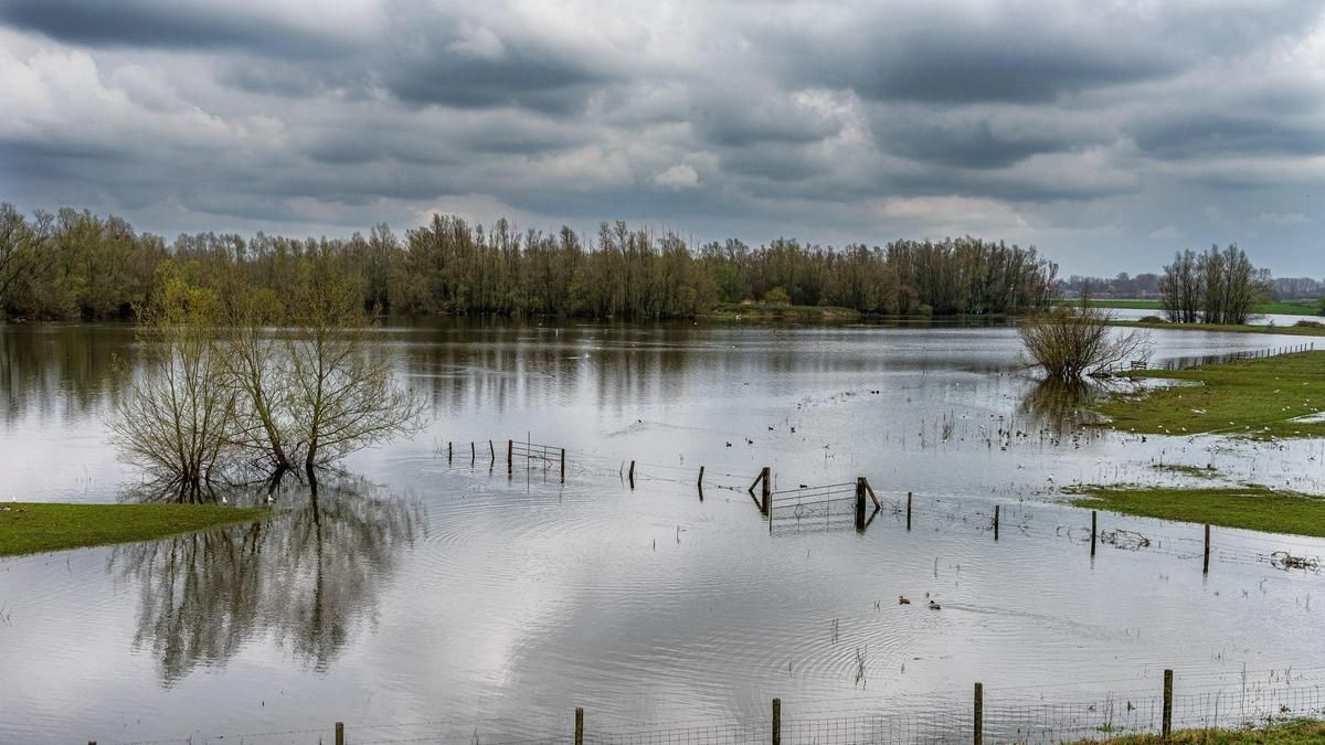 El Boeza se desborda en Bembibre con la provincia de León todavía en nivel 2 de emergencia por inundaciones