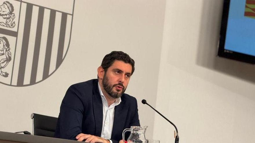 Vox insiste en quitar la paga a los menores migrantes pese a la investigación de la Fiscalía y habla de "conductas carcelarias"