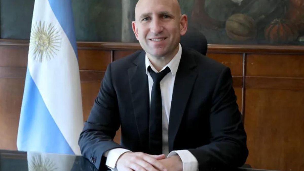 El caputista Guido Giana reemplazó a Cecilia Loccisano como vice de Lugones.