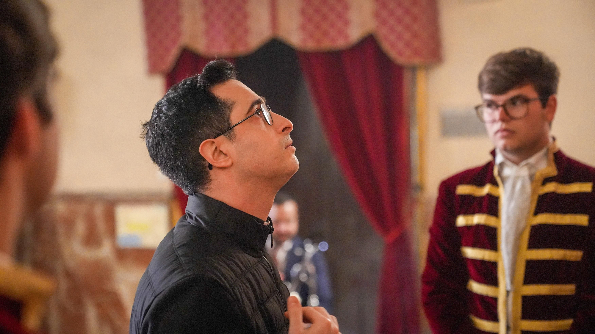 Los besapiés de Jesús Rescatado y del Cristo del Remedio de Ánimas, y el besamanos de Jesús, Divino Salvador, en su Prendimiento, en imágenes