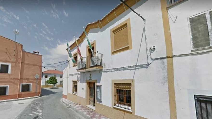 Inhabilitados el alcalde del PP y una concejala de Conquista de la Sierra (Cáceres) por prevaricación urbanística