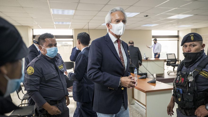 Guatemala: protestas después del arresto del director del mayor medio periodístico opositor