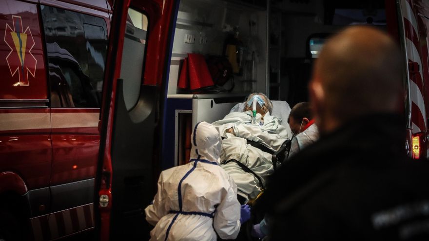 Portugal, con muertes en máximos de marzo, refuerza a vacunados de Janssen EFE/EPA/MARIO CRUZ/Archivo