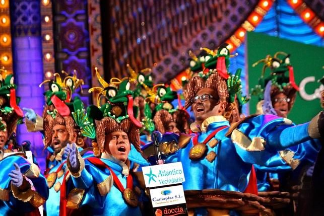 Actuación de 'Los Legañosos' en la final de murgas 2015. FOTO: Cirenia Vico.