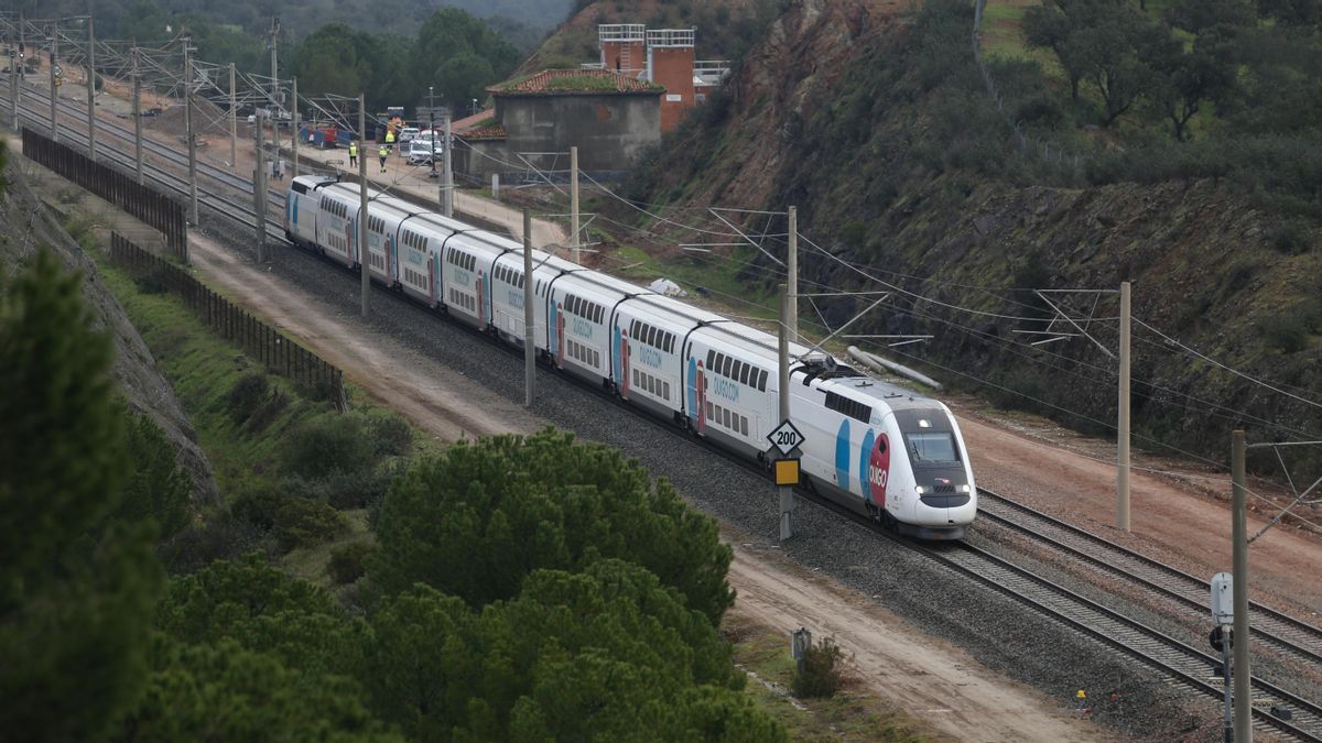 Un Ouigo, en la zona de Adamuz