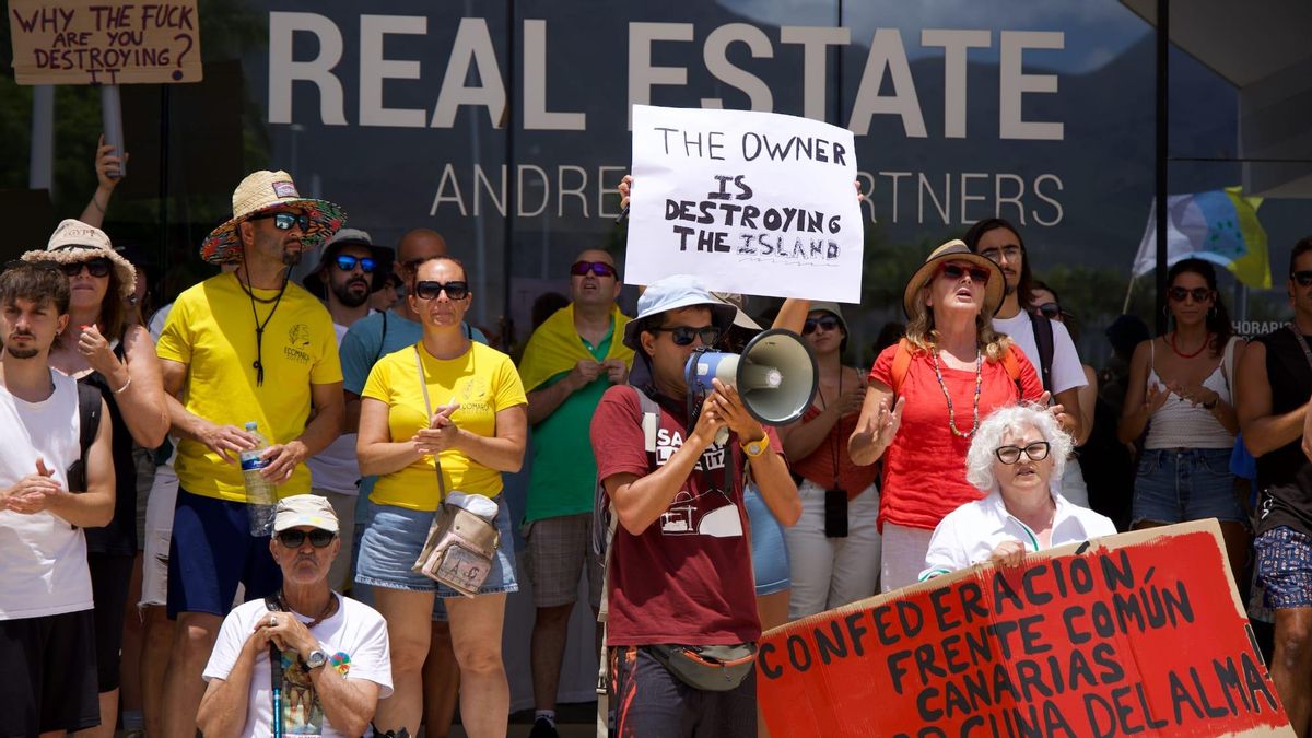 Concentración contra el proyecto turístico de Cuna del Alma.