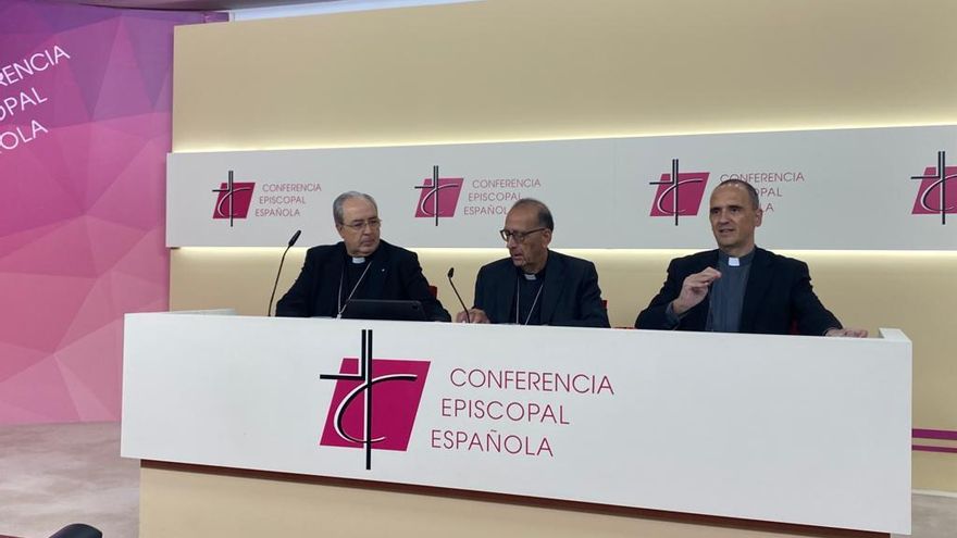 Los obispos solo participarán en el fondo estatal de reparación si incluye a todas las víctimas, no solo a las de la Iglesia