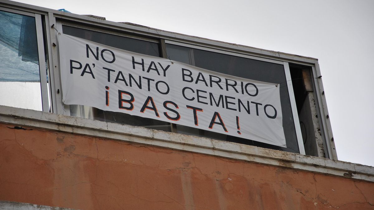 Pancarta en Guanarteme contra la especulación urbanística