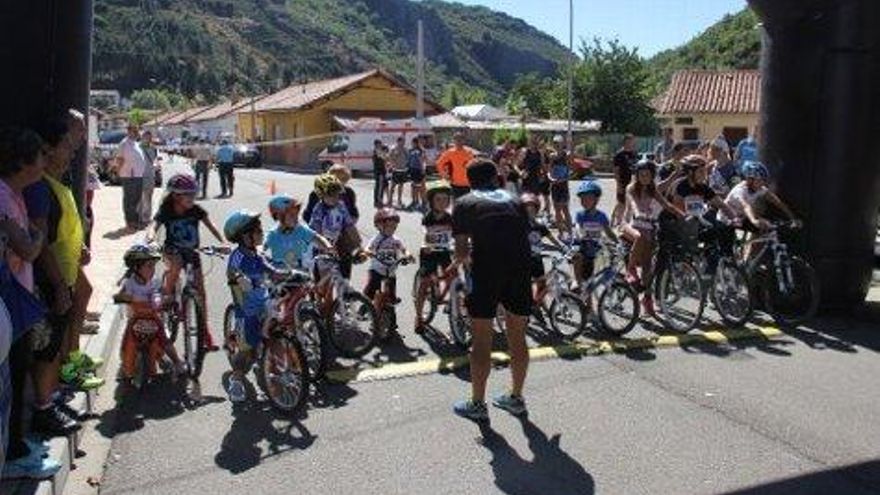 Salida de los más pequeños.