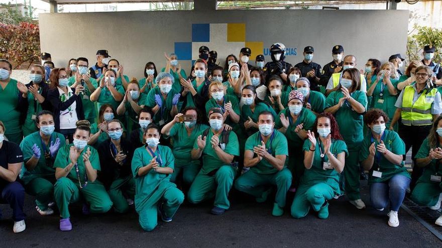 Último aplauso que se dio al personal sanitario en el HUC, en Tenerife