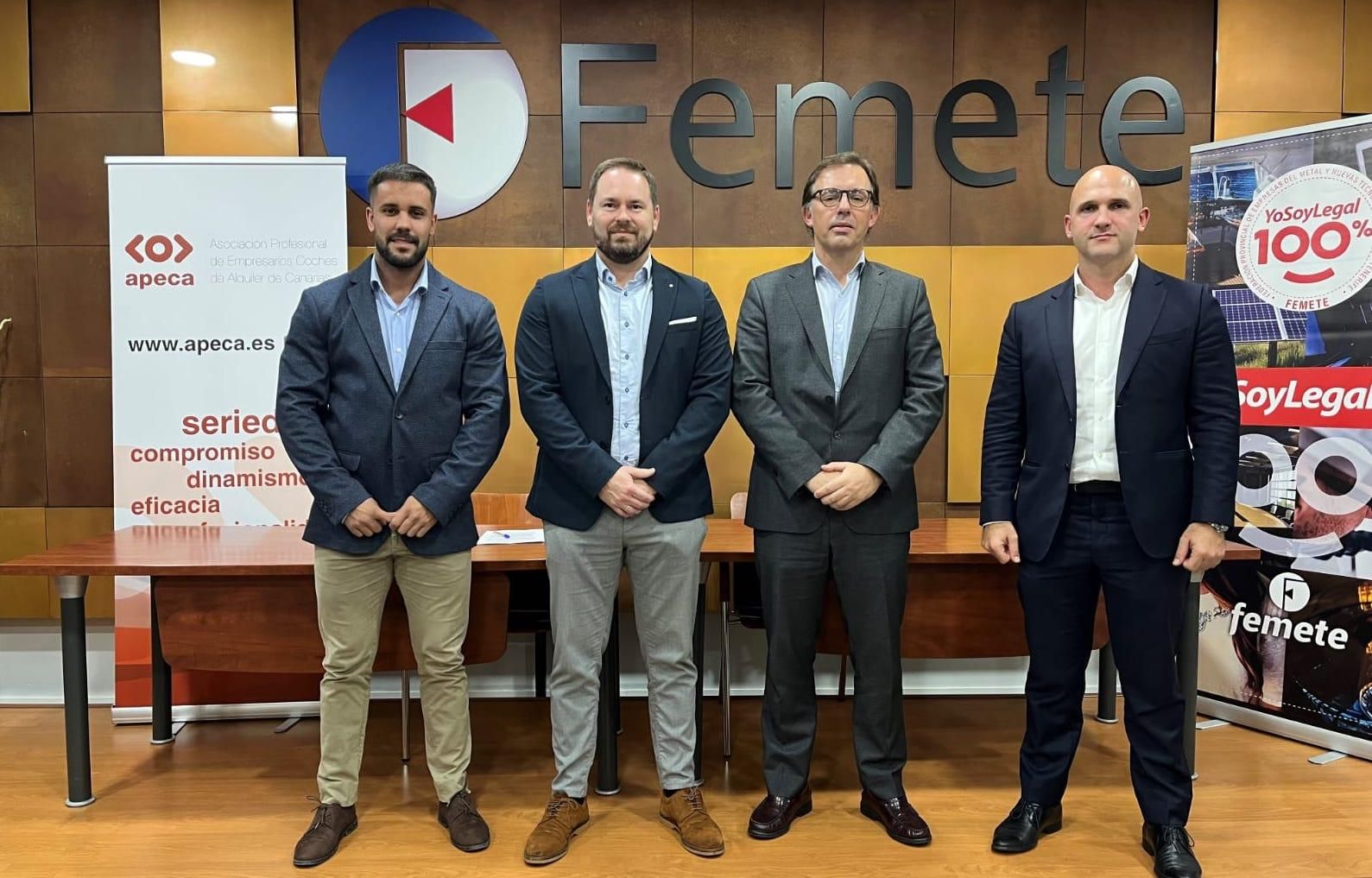 En la imagen, los representantes de Endesa X Way en Canarias, de Apeca y de Femete durante la firma del convenio que facilitará la recarga eléctrica de los coches de alquiler.