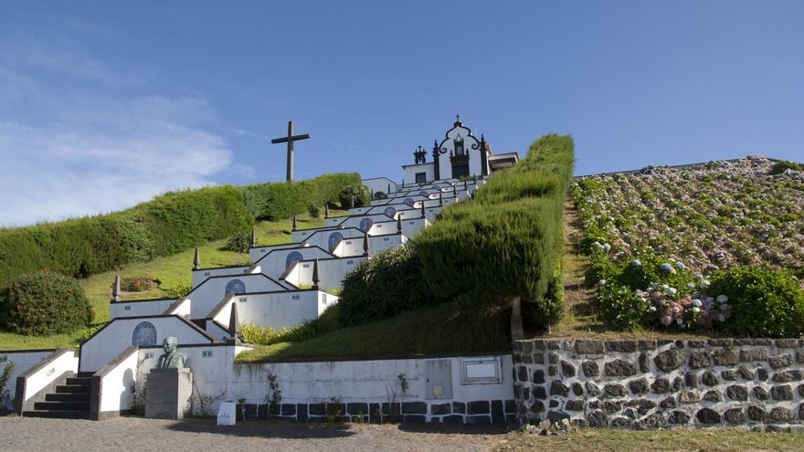 Escaleras de la Capilla de Nuestra Señora de La Paz.