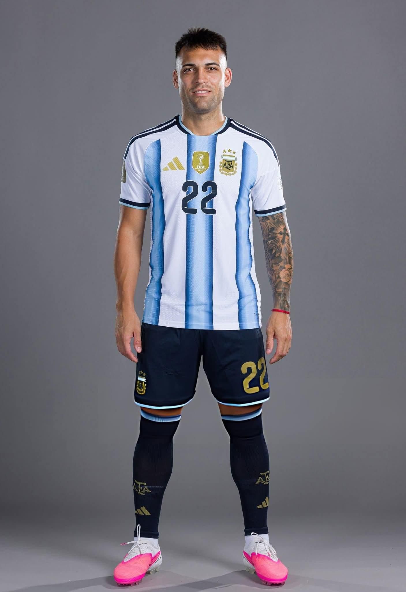 22 - Lautaro Martínez