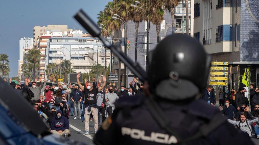 Cronología de la sangría industrial de la Bahía de Cádiz en siete capítulos