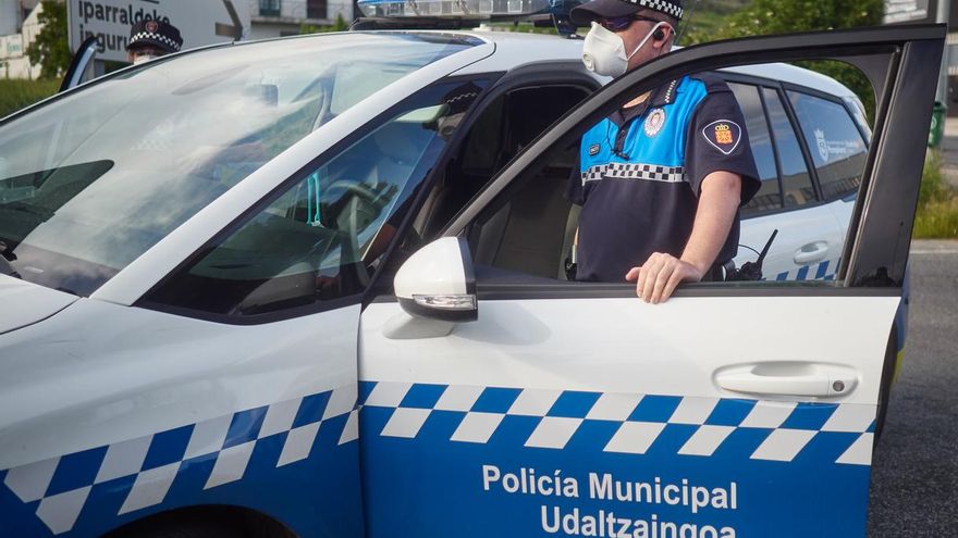 Denunciados tres establecimientos de Pamplona porque sus empleados no llevaban mascarilla