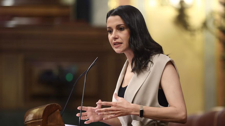 La líder de Cs, Inés Arrimadas, en una sesión plenaria, en el Congreso de los Diputados, a 8 de junio de 2022.