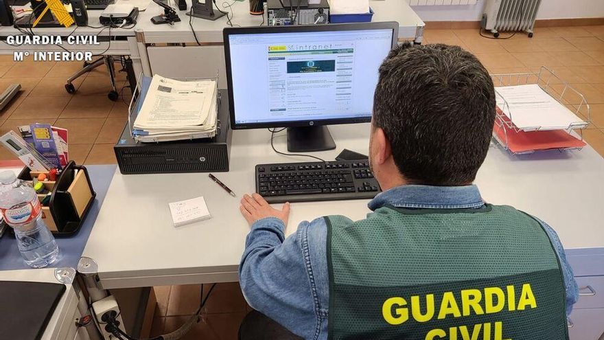 Apartado del servicio un guardia civil por consultar datos sensibles para ligar con una mujer que lo denunció