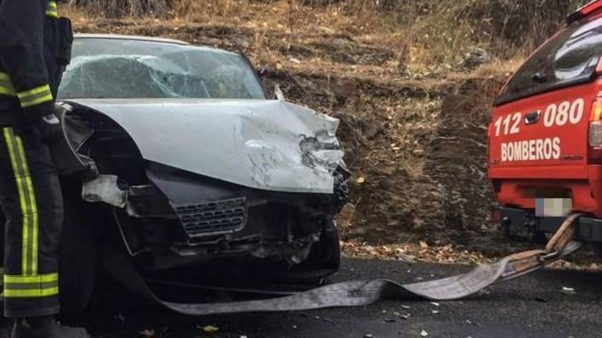Cuatro personas trapadas y heridas dejan este viernes dos accidentes de tráfico en Luna y Castrocalbón