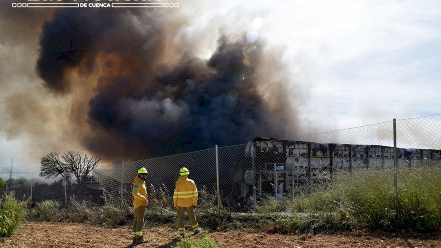 El incendio en las naves avícolas de Cuenca se salda con la muerte de miles de gallinas