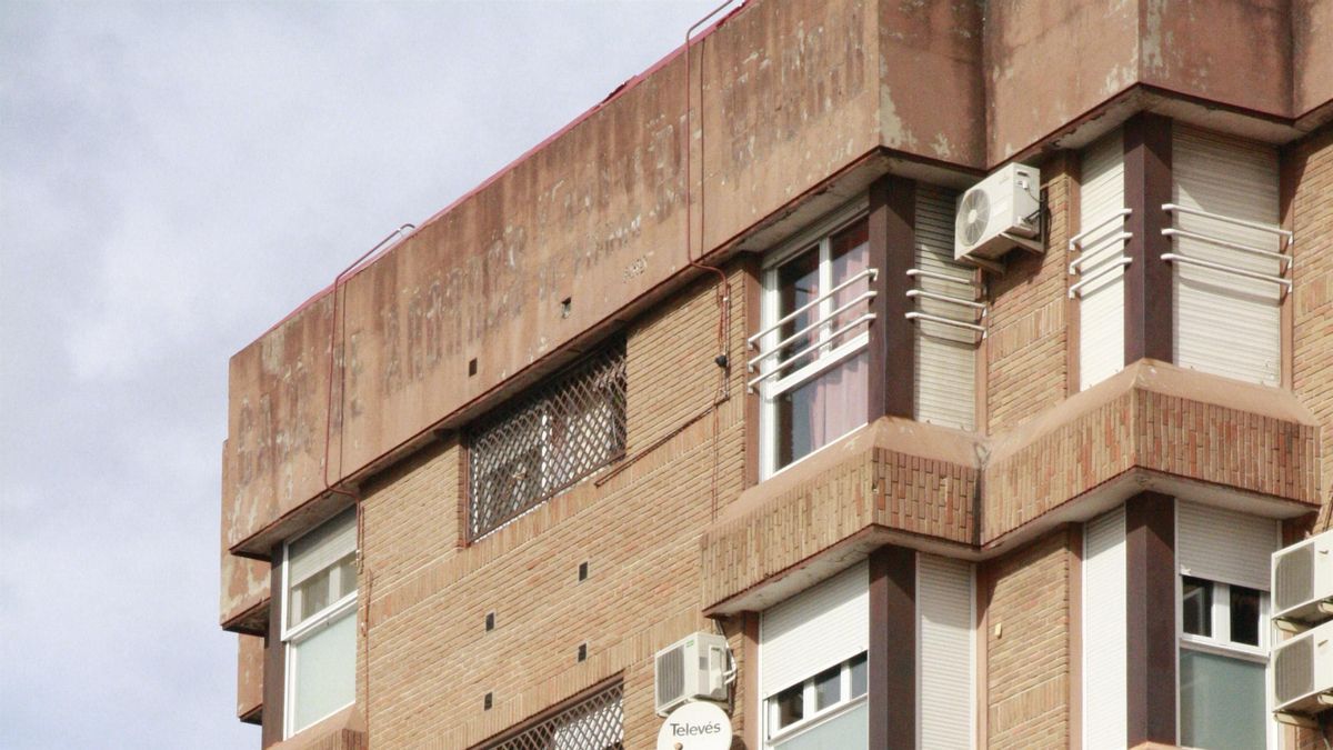 Edificio, bloque, aires acondicionados